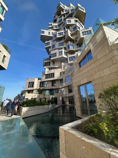 TheValleyBuilding 1